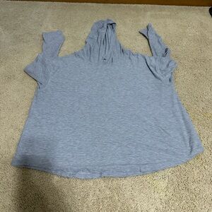 Lightweight pullover